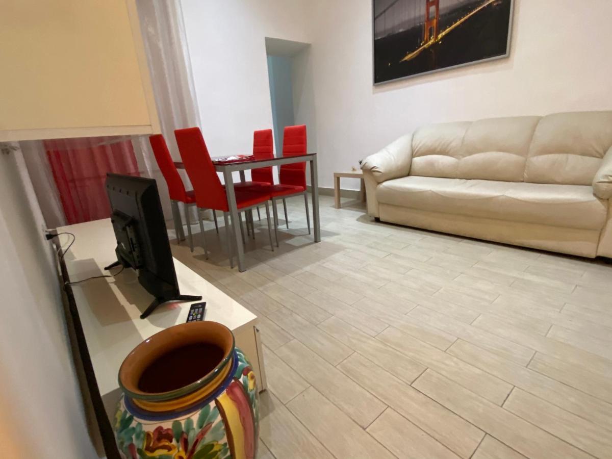Casa Vacanza La Collegiata Κατάνια Εξωτερικό φωτογραφία