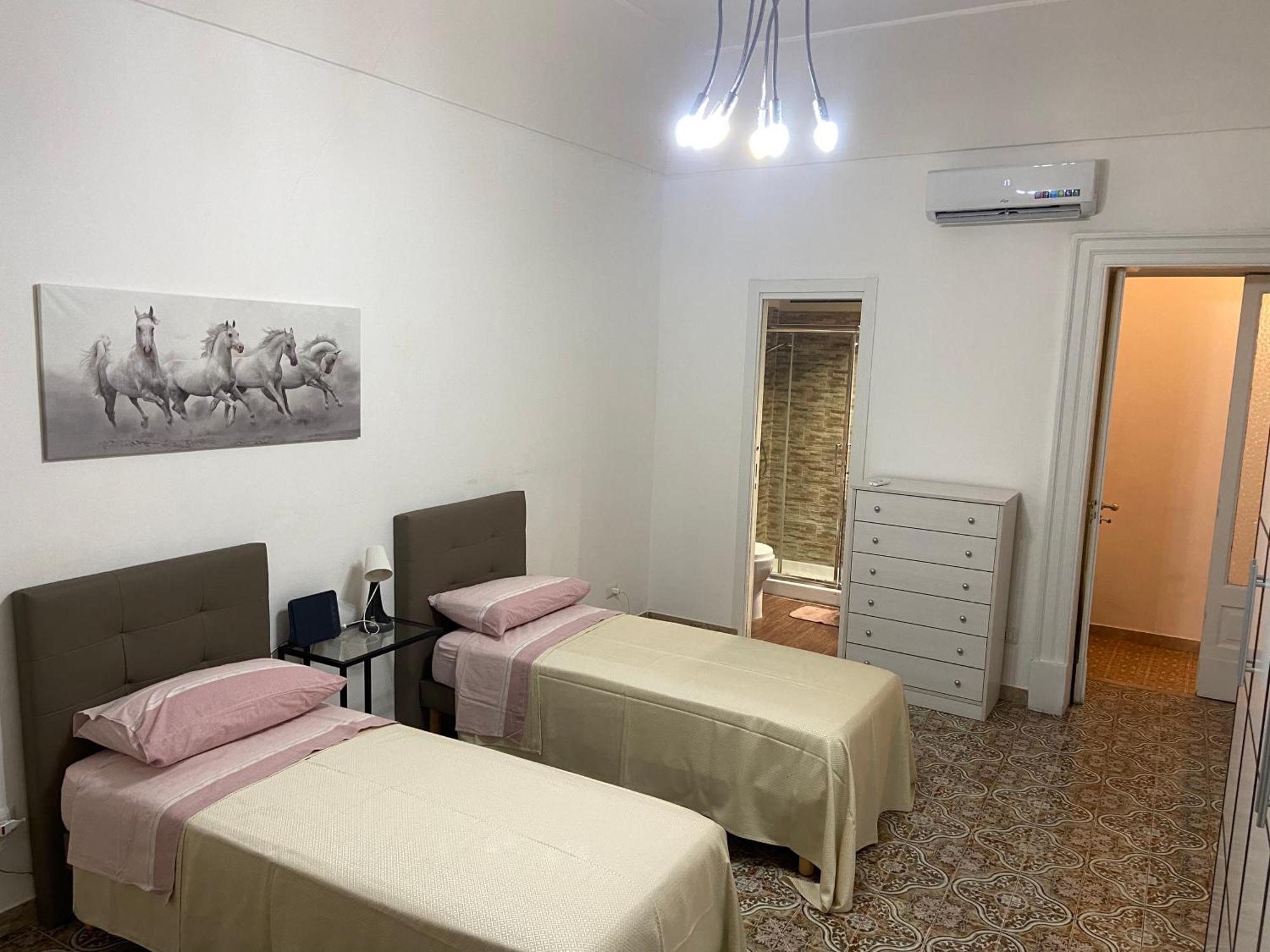 Casa Vacanza La Collegiata Κατάνια Εξωτερικό φωτογραφία