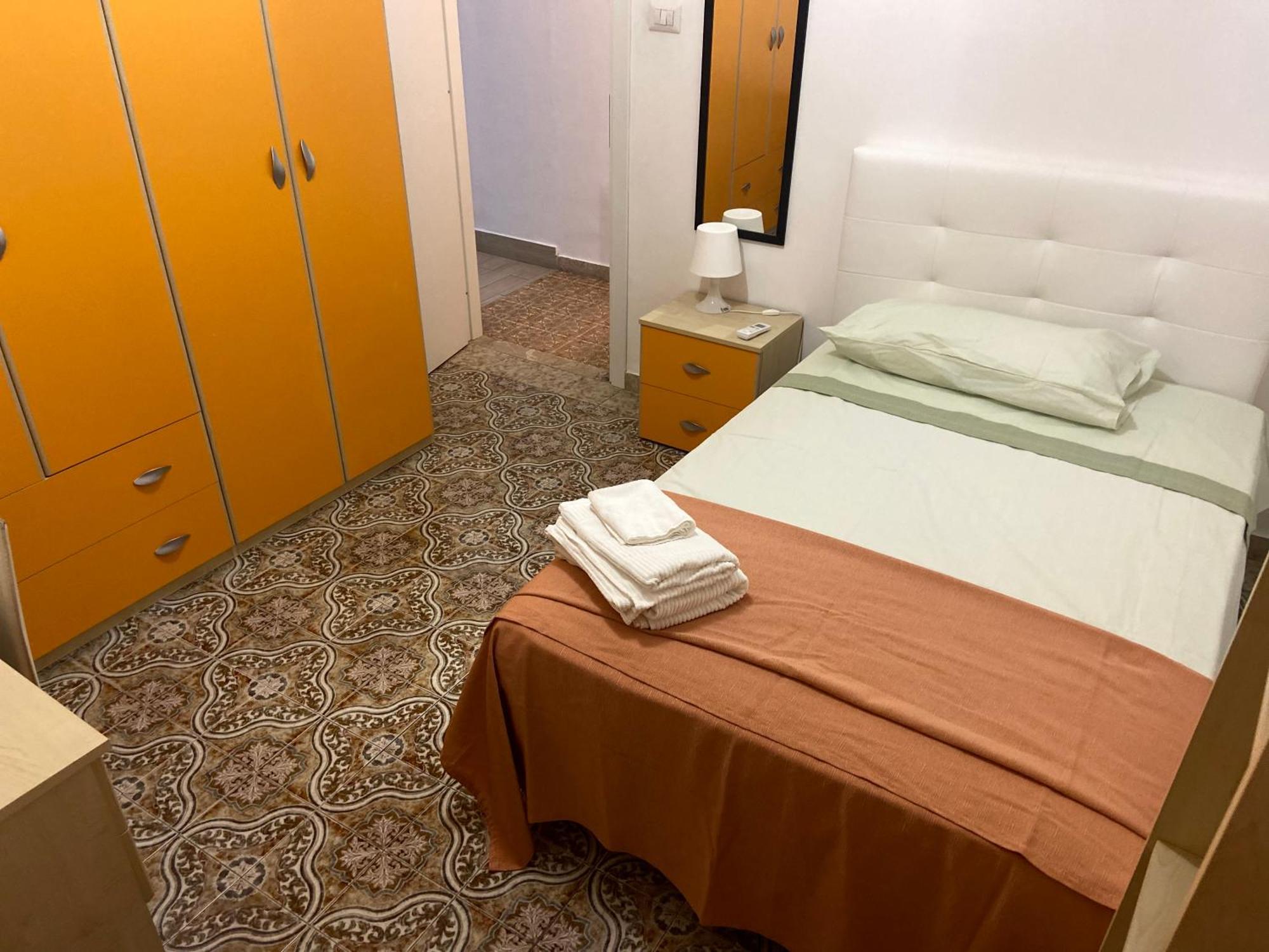 Casa Vacanza La Collegiata Κατάνια Εξωτερικό φωτογραφία